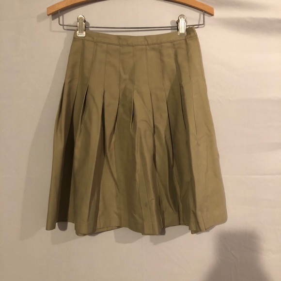 Khaki pleated skirt - Picture 3 of 3